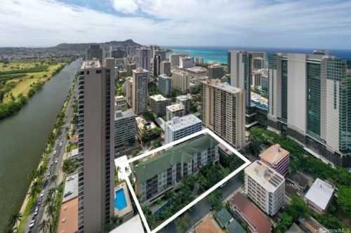 427 Launiu St, Honolulu HI 96815-2200 exterior