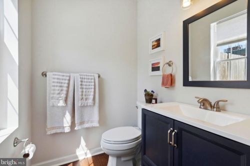 4205 Houghton St, Philadelphia PA  19128-1722 exterior