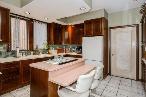 5654 Spaulding Ave, Chicago IL 60651-4139 exterior