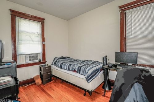 239 Hamilton St, New Brunswick NJ 08901-2205 exterior