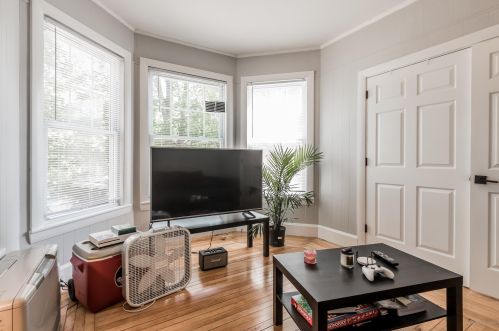 1179 Washington Ave, Portland ME 04103-2042 exterior