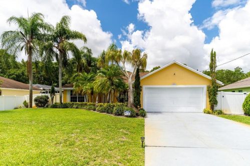 1826 Leafy Rd, Fort Pierce FL  34953-1392 exterior