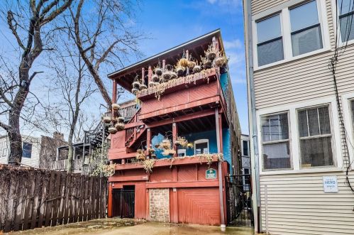 1112 Damen Ave, Chicago IL 60622 exterior