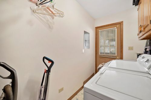 1109 Cypress Ln, Joliet IL 60435-3216 exterior