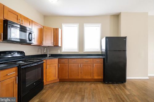 1410 21st St, Philadelphia, PA 19146-4510