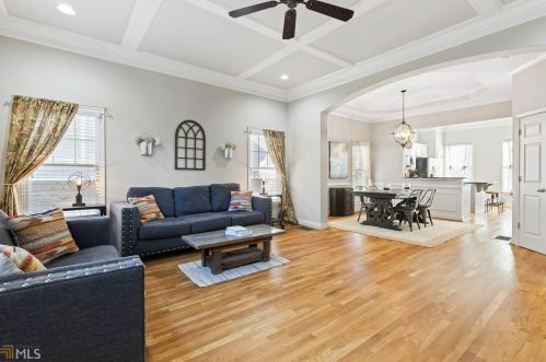 5282 Kershaw Ct, Atlanta GA 30339-6711 exterior