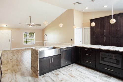 1725 Gemini Ln, Fort Pierce FL 34984-3617 exterior