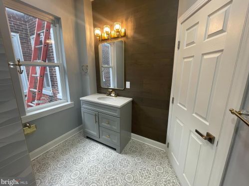 1617 Allengrove St, Philadelphia PA  19124-2729 exterior