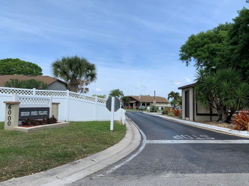 6036 Indrio Rd, Fort Pierce FL 34951-3242 exterior