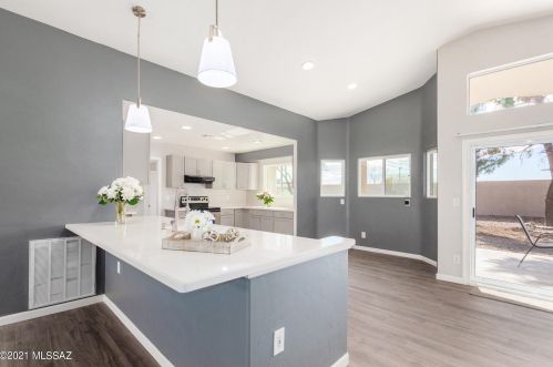 1841 Arroyo Vista Dr, Tucson, AZ 85746-8165