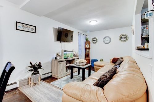 754 Valley St, Providence RI  02908-4830 exterior