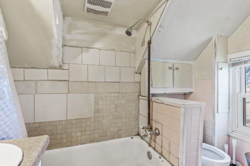 324 Jessamine Ave, Saint Paul MN 55130-3731 exterior