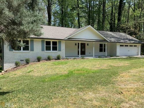 2565 Hawthorne Dr, Atlanta GA 30345-2039 exterior