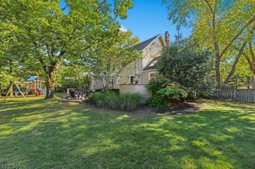 1545 Martine Ave, Scotch Plains NJ 07076-2901 exterior