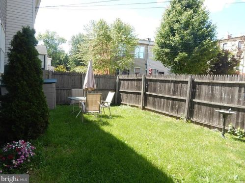 329 U St, Washington DC  20002-1407 exterior