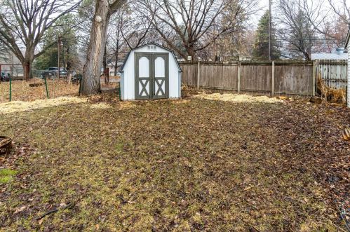 690 Glenbrook Ave, Saint Paul MN 55128-7405 exterior