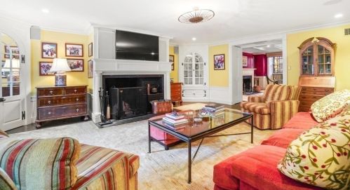 28 Chestnut St, Boston MA exterior