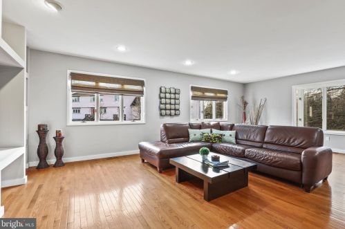 7 Hanover Ct, Princeton NJ 08540-7067 exterior