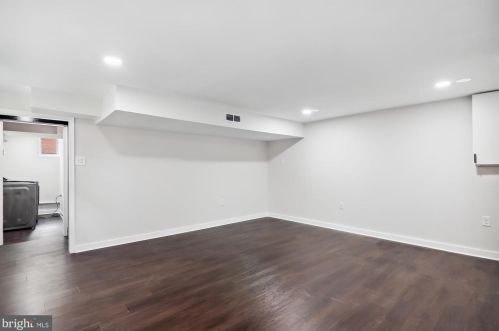 4963 12 St, Washington DC 20003-1414 exterior