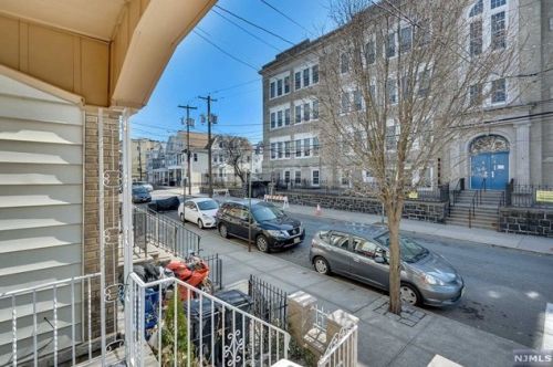 36 St, Union City NJ 07086-7102 exterior