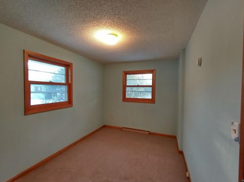 808 2nd St, Duluth MN 55802-2013 exterior