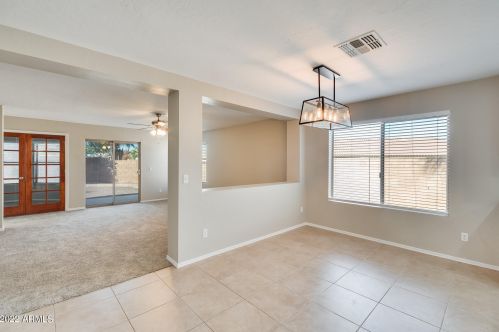 7104 31st Dr, Phoenix AZ  85041-9324 exterior