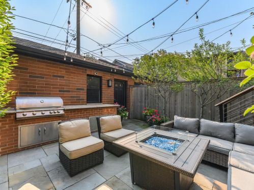 4147 Damen Ave, Chicago IL 60618-3045 exterior