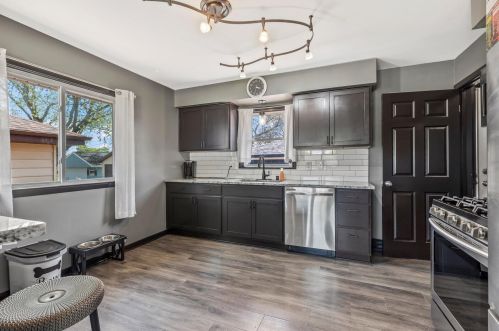 1547 Holmes Ave, Milwaukee WI  53221-3544 exterior