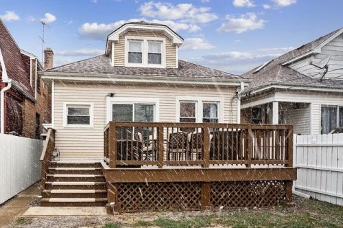 3743 Sayre Ave, Chicago IL 60634-2328 exterior