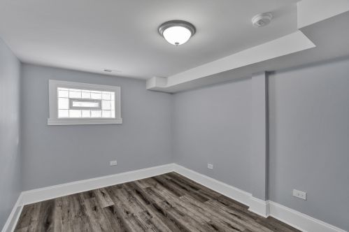 8232 Ridgeland Ave, Chicago IL  60617-1744 exterior