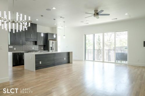 708 9th St, Dallas TX  75208-4901 exterior