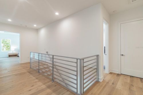 503 Davis Blvd, Tampa FL 33606-4012 exterior