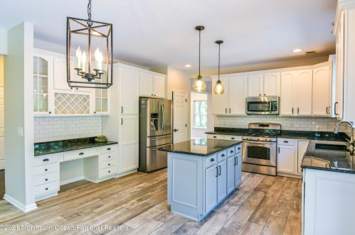 5 Markus Ct, Jackson Twp NJ  08527-2886 exterior