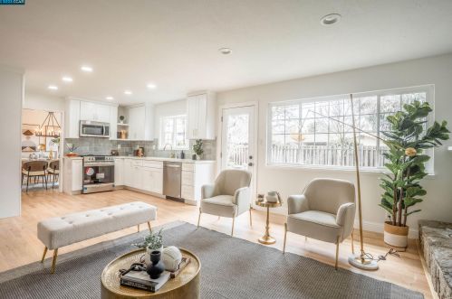 915 Dartmouth Way, Concord CA  94518-3819 exterior