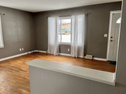 1431 Madison St, Meskegon MI 49442-5250 exterior