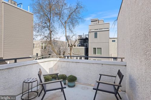 2137 Christian St, Philadelphia PA  19146-1209 exterior