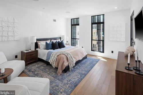 1355 Kater St, Philadelphia PA 19147-1817 exterior