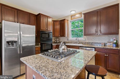 1432 Carlon Ct, Huntingtown MD 20639-2338 exterior