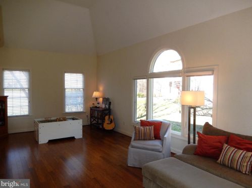 112 Parkview Cir, Media PA 19063-6317 exterior