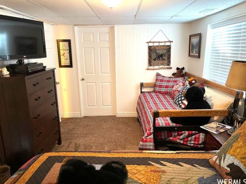 195 Shelly Louise Dr, Sandy UT 84070-4212 exterior