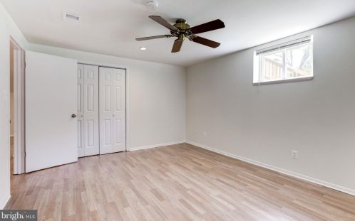 4706 Creek Shore Dr, Rockville MD  20852-2407 exterior