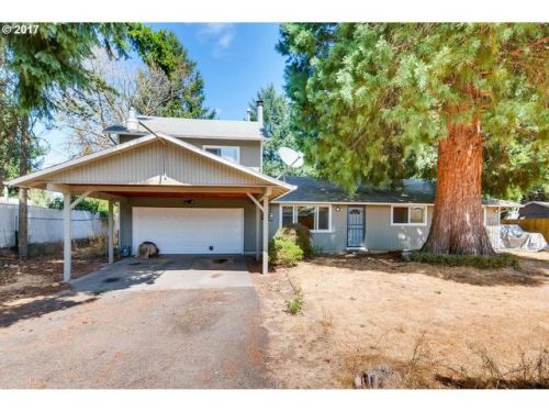 18557 Davis St, Portland OR  97232-3055 exterior