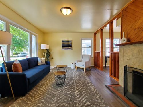 3746 61, Milwaukee WI 53216-2150 exterior