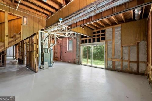 5496 Davis Dr, Austell GA 30106-7915 exterior