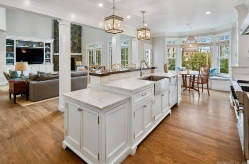 19 Indian Spg Rd, Norwalk CT 06853-1304 exterior