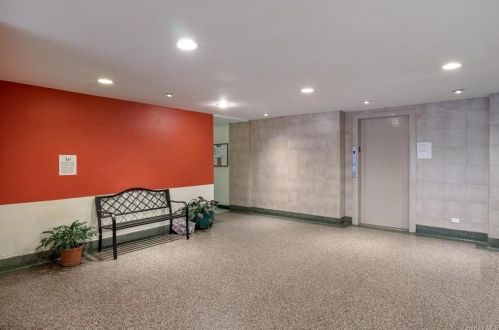 6495 Broadway, Bronx NY  10471-2728 exterior