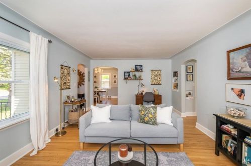 4002 Superior St, Duluth MN 55804-2172 exterior