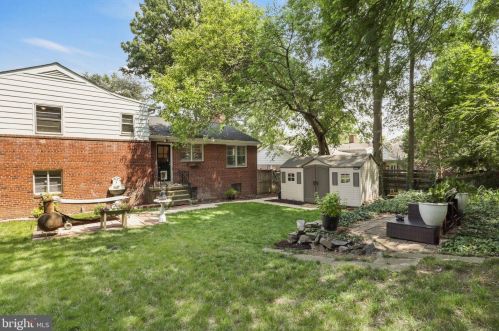 6406 16 St, Alexandria VA 22307-1411 exterior