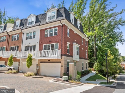 10346 Grosvenor Pl, Rockville MD 20852 exterior