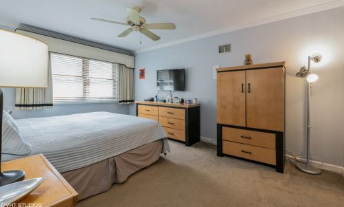 3534 Pne Grv Ave, Chicago IL 60657-1877 exterior